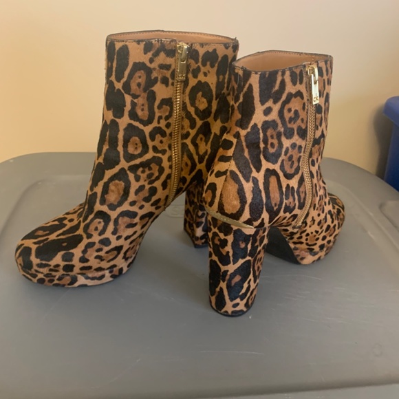 Calvin Klein heeled booties - Picture 7 of 7